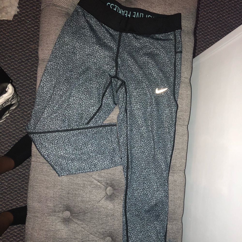 NIKE DRI-FIT LEGGINGS